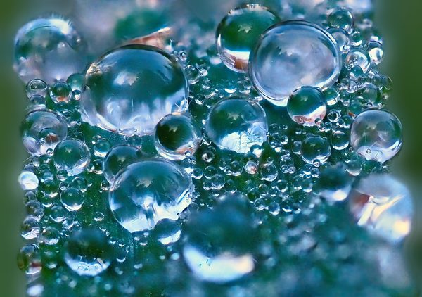 Blue-green Droplets